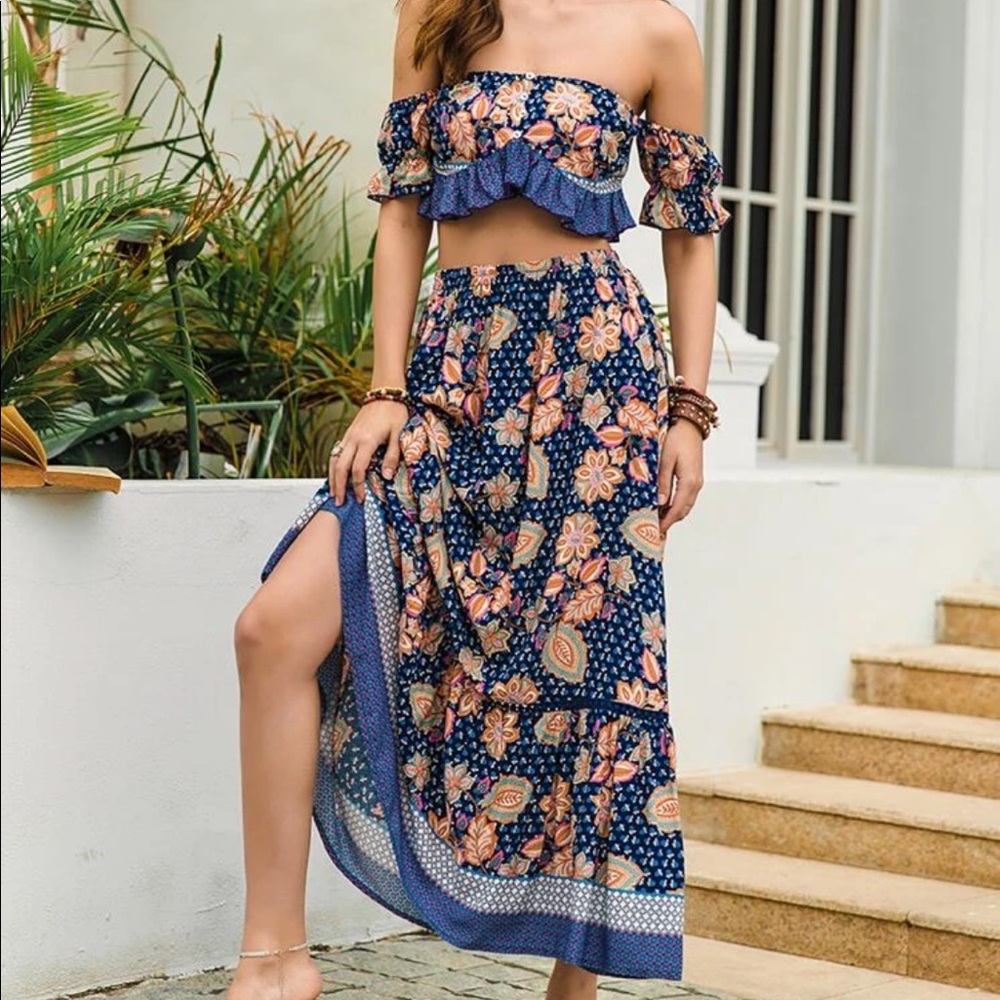Two piece set with long skirt